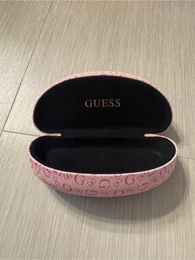 GUESS Pink Patterned Women's Sunglasses Case with Black Interior